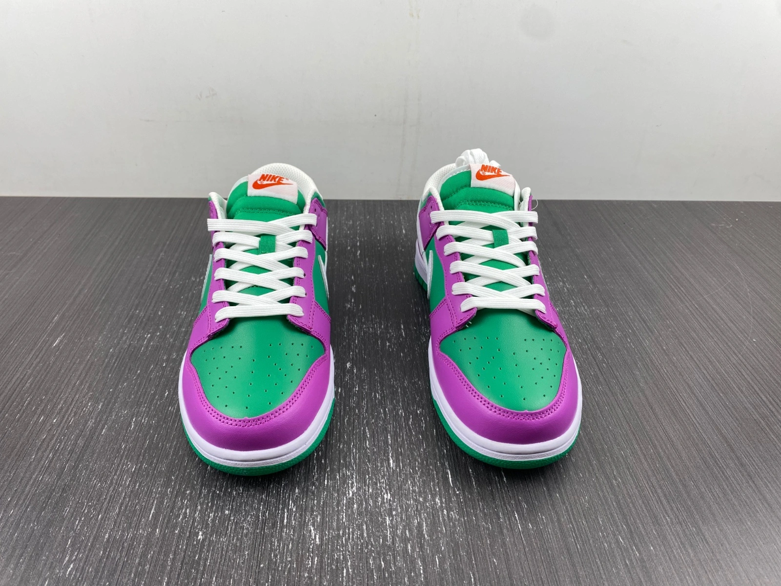 Unisex Dunk Low Stadium Green Fuchsia FD9924- 192