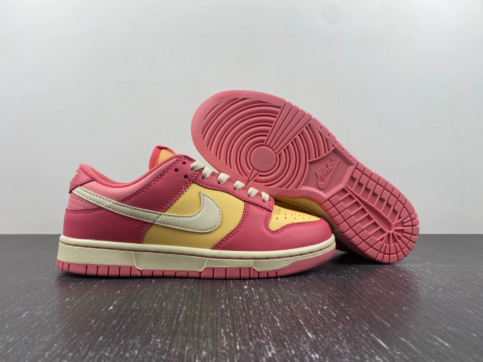 EyeCatching Dunk Low Strawberry Peach Cream DH9765- 161