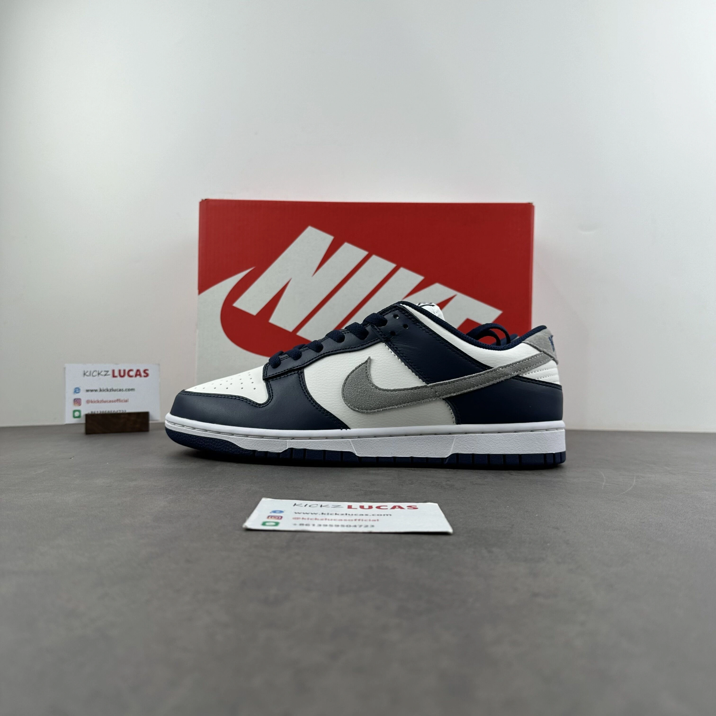 Timeless Dunk Low Summit White Midnight Navy FD9749- 238