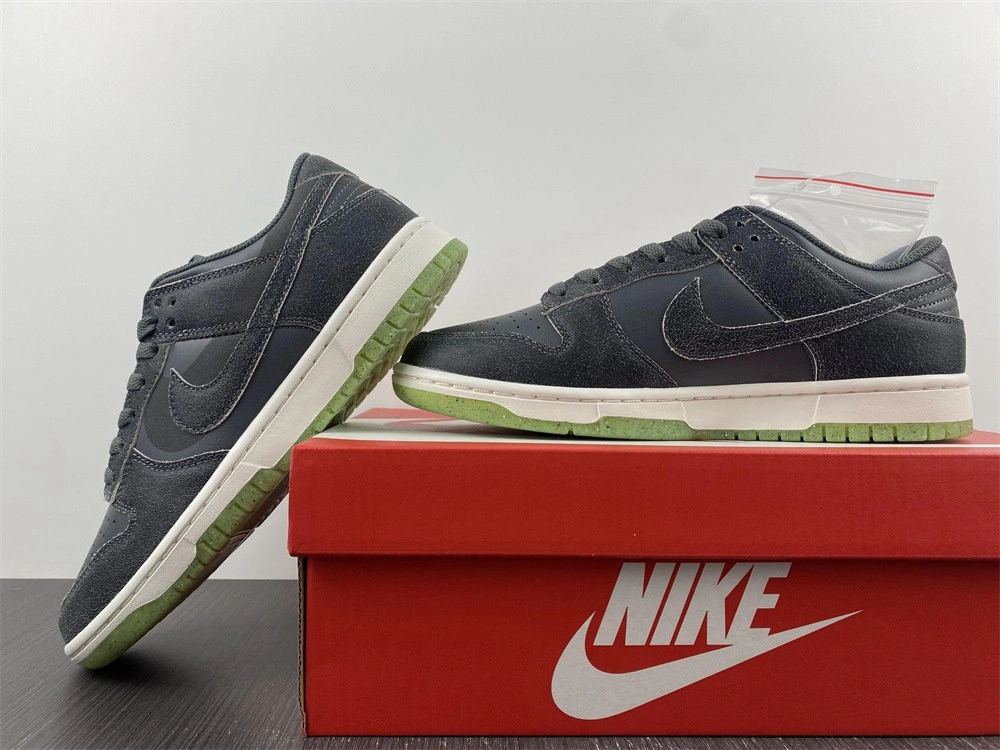 QuickDry Dunk Low Swoosh Shadow Iron Grey DQ7681- 337
