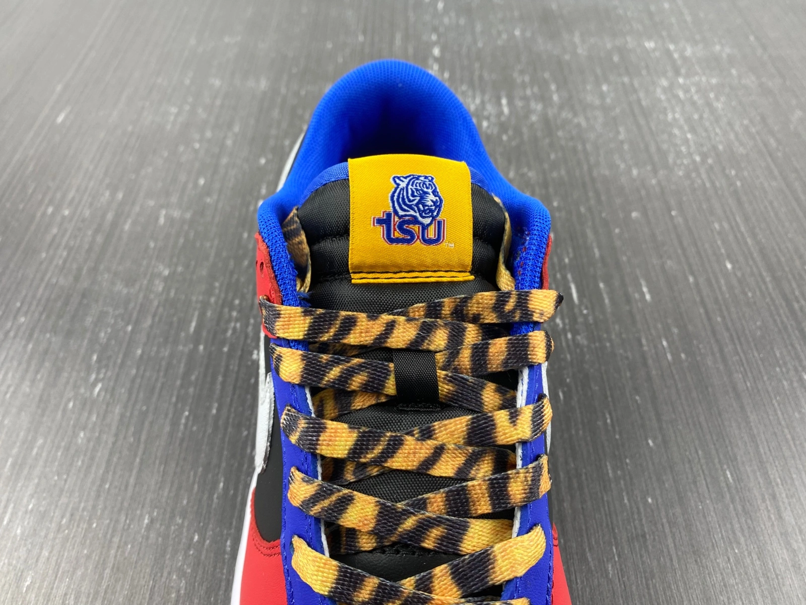 Packable Dunk Low Tennessee State University DR6190- 277