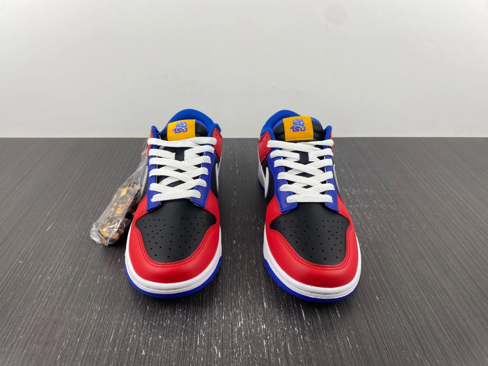 Dunk Low Tennessee State University DR6190- Compact 275