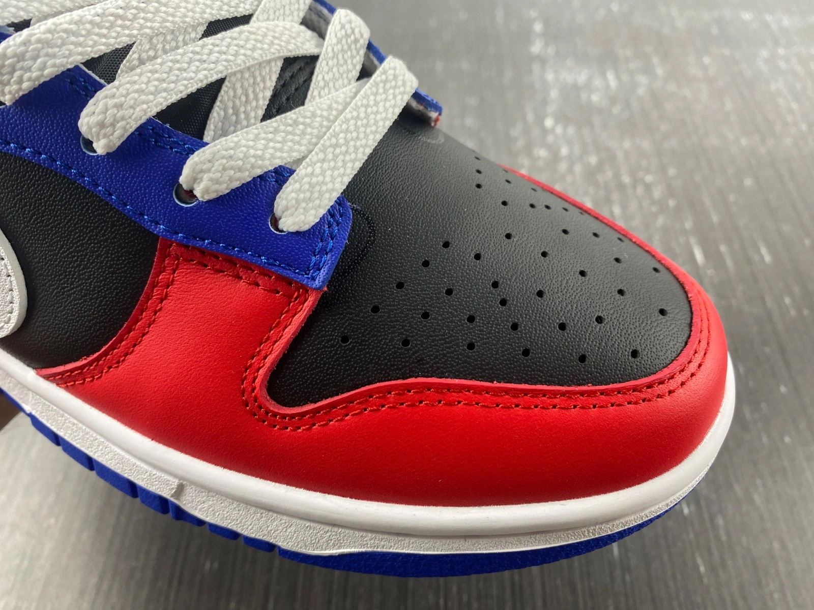 Dunk Low Tennessee State University DR6190- Compact 275