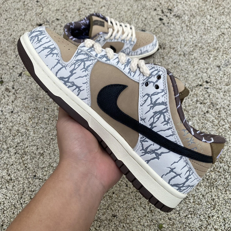 Versatile Dunk Low Travis Scott Crack CT5053- 89