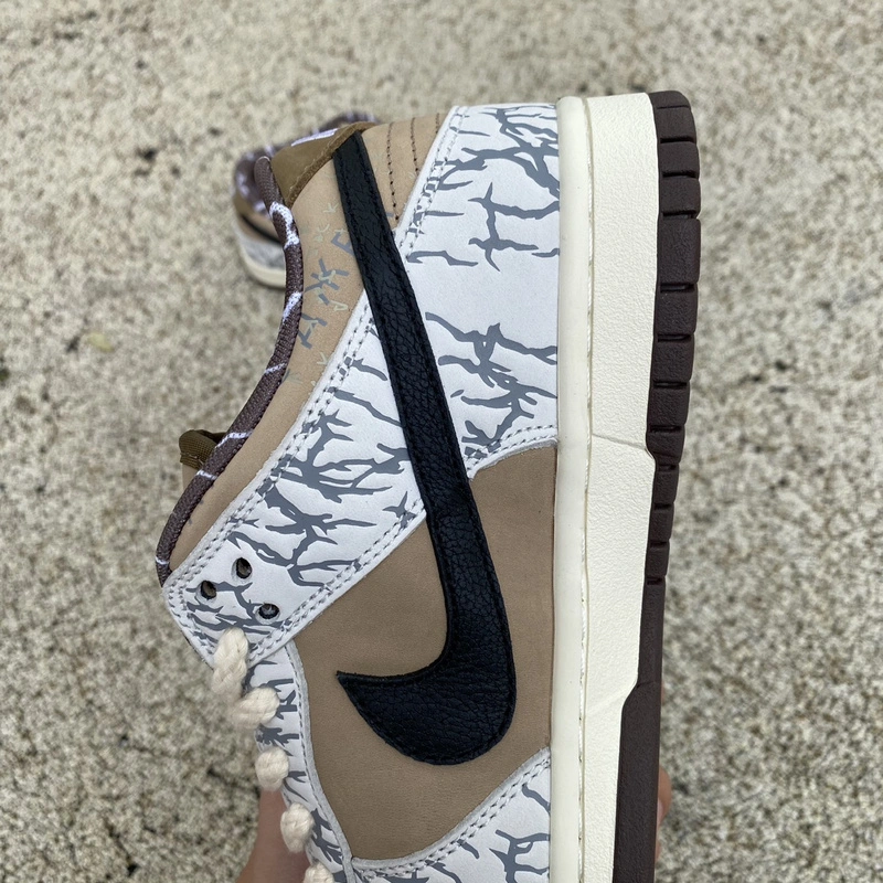 Versatile Dunk Low Travis Scott Crack CT5053- 89