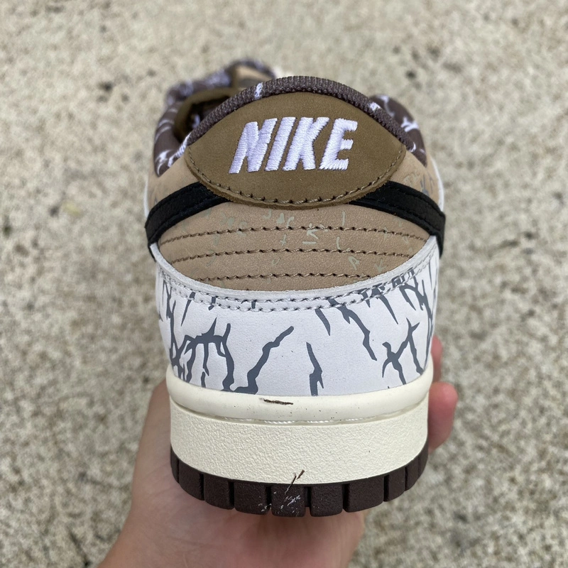 Versatile Dunk Low Travis Scott Crack CT5053- 89
