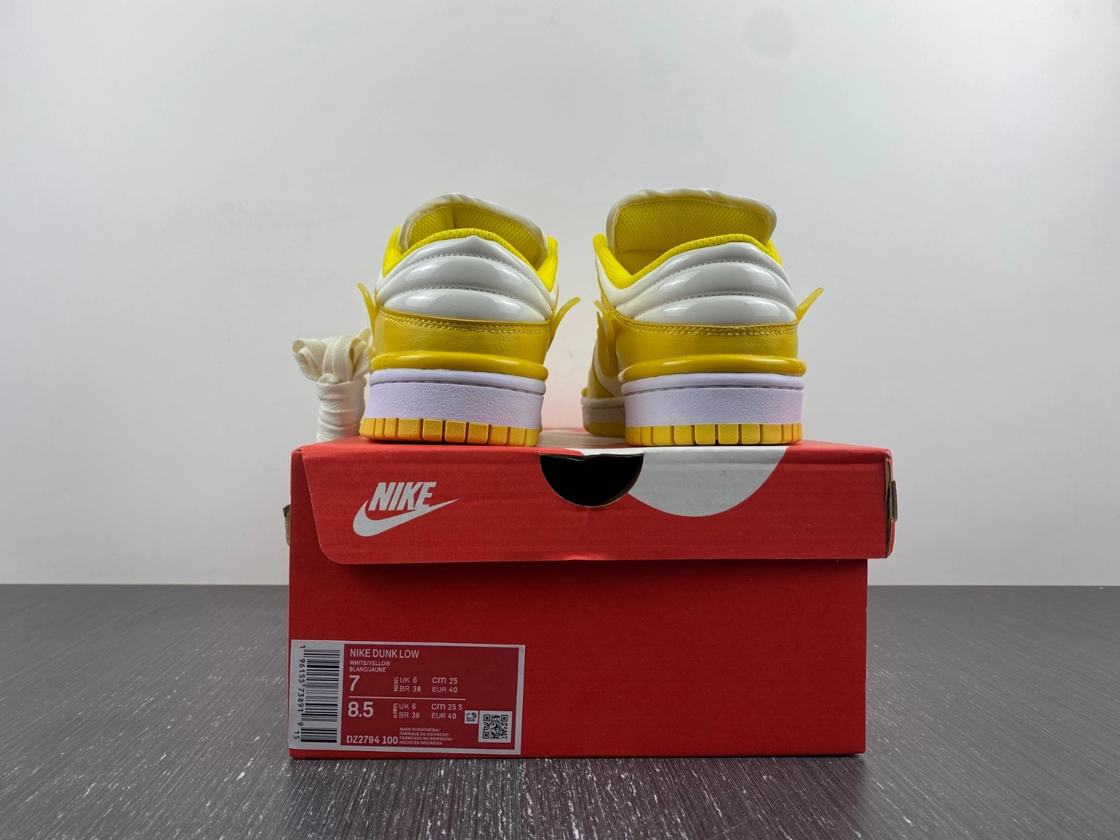 Versatile Dunk Low Twist Vivid Sulfur DZ2794- 175