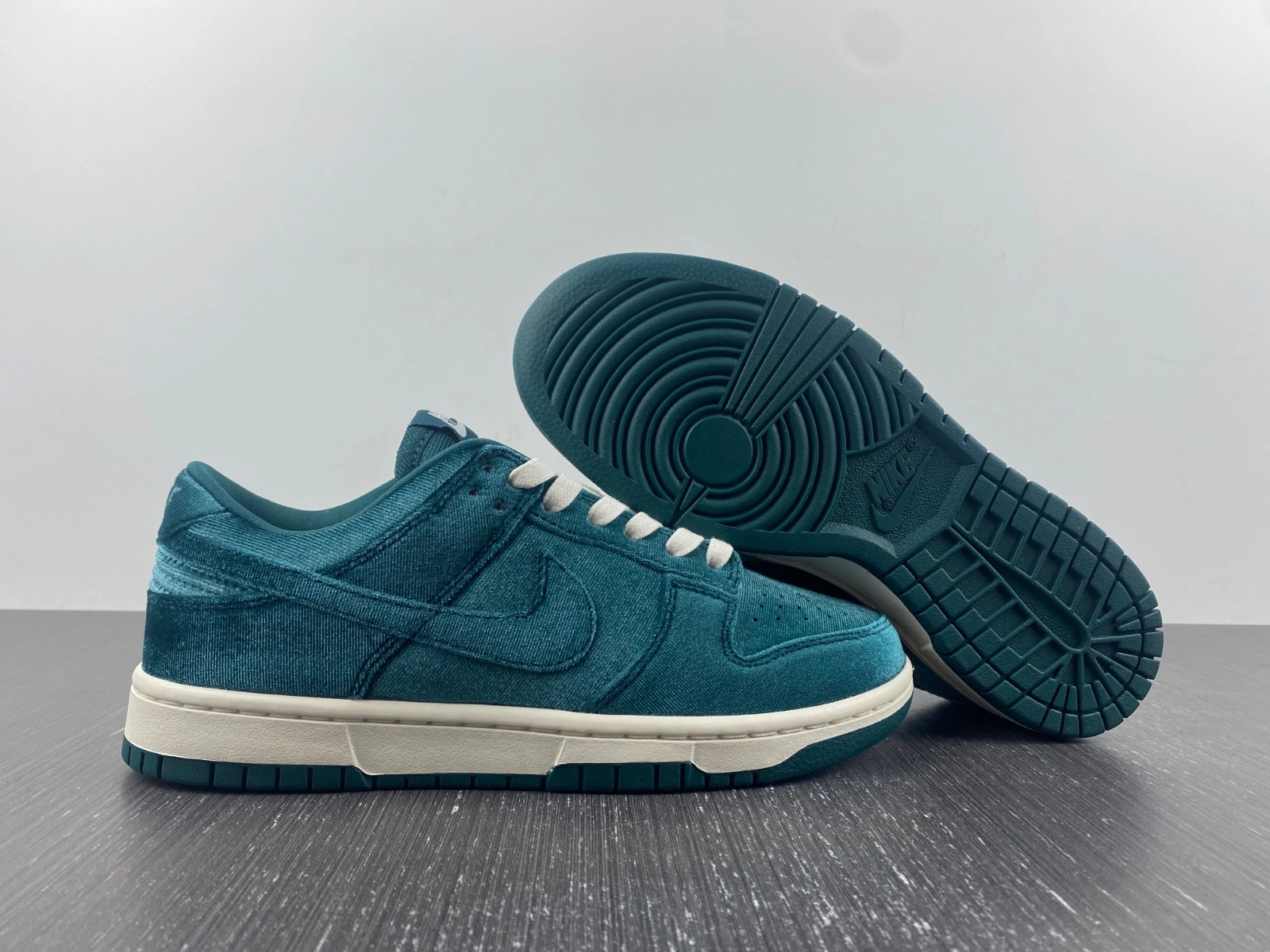 Dunk Low Velvet Teal DZ5224- Modern 271