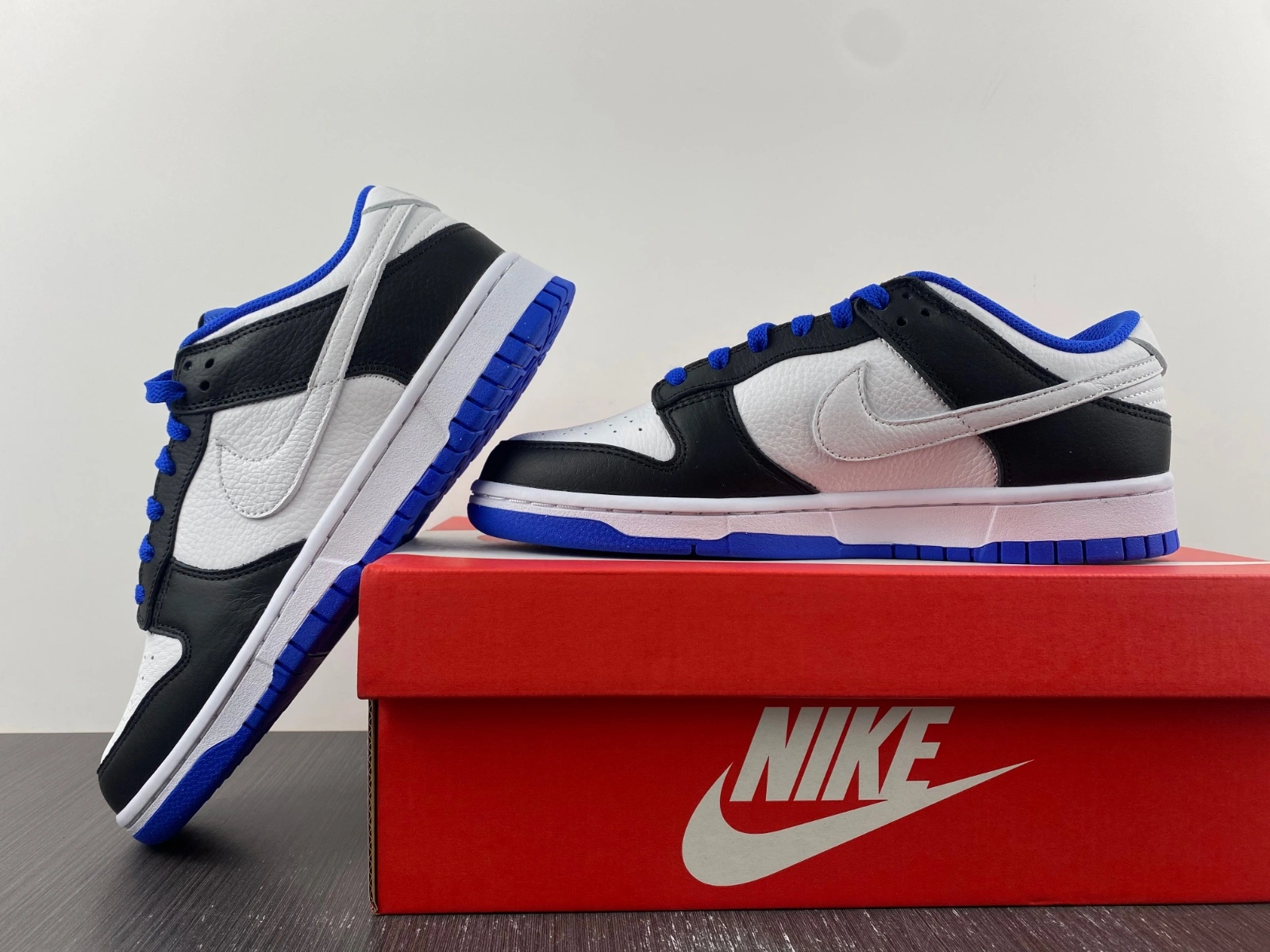Bright Dunk Low White Black Royal FD9064- 286