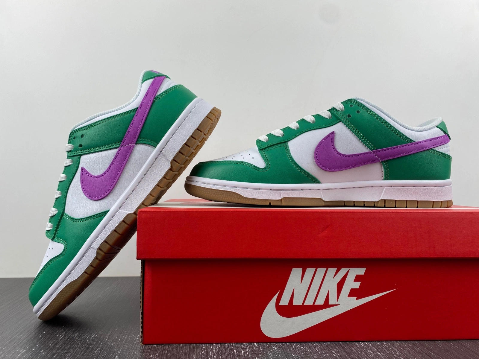 Dunk Low White Stadium Green Fuchsia FD9922- Trendy 182