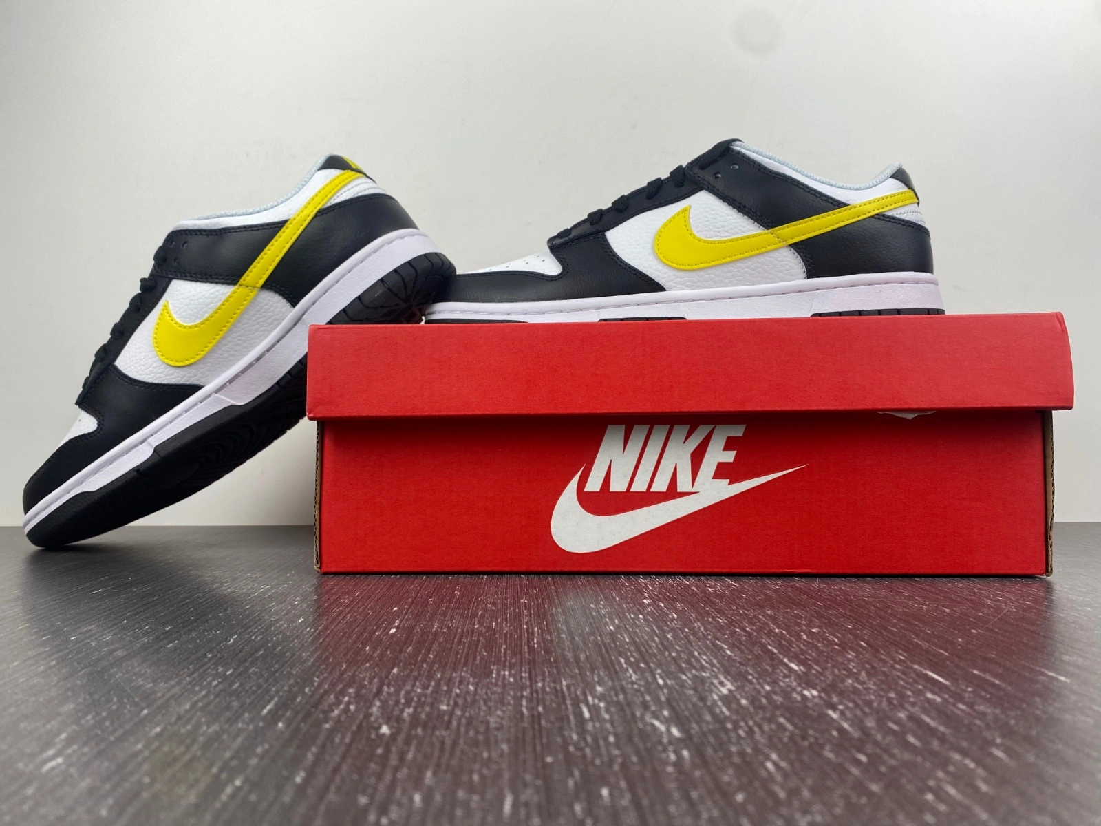 Elegant Dunk Low Yellow Panda FQ2431- 188