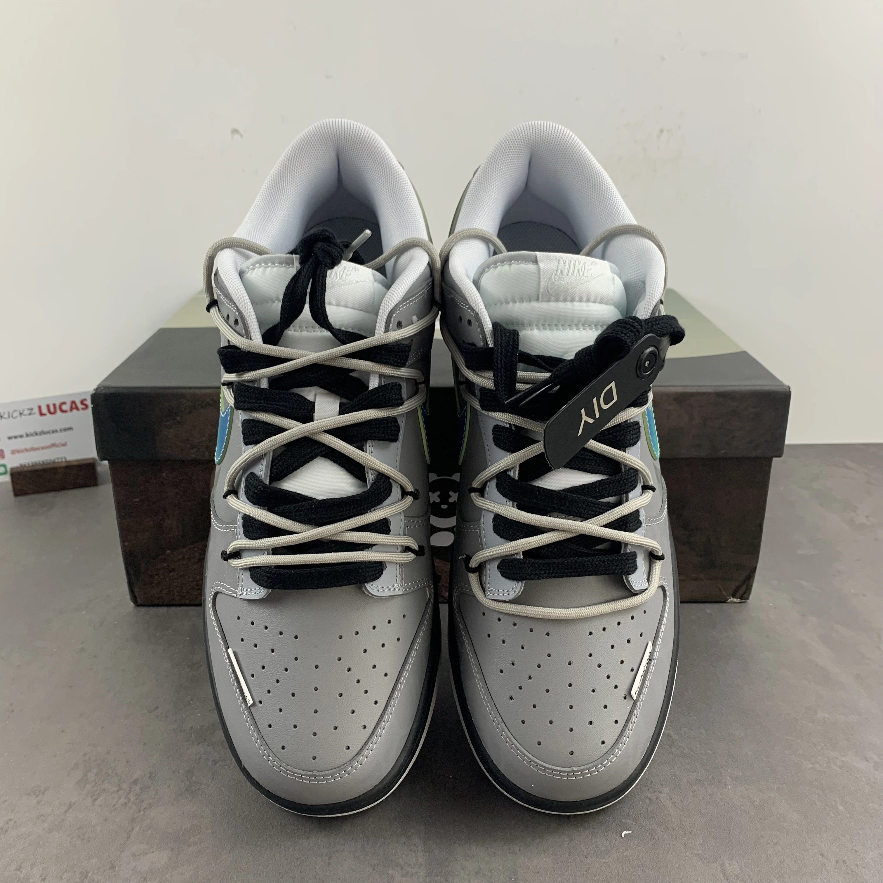 Dunk Low universe Custom DV0831- Trendy 31