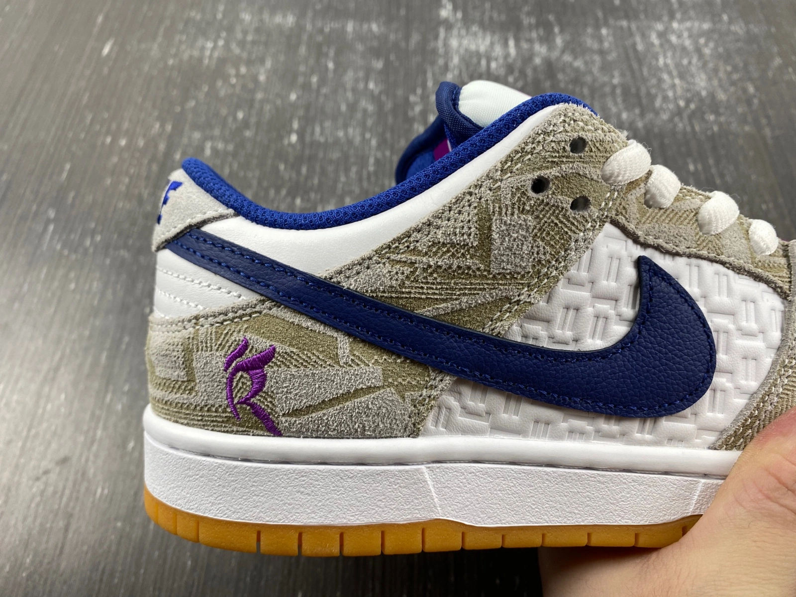SmoothTexture Dunk SB Low Rayssa Leal FZ5251- 40