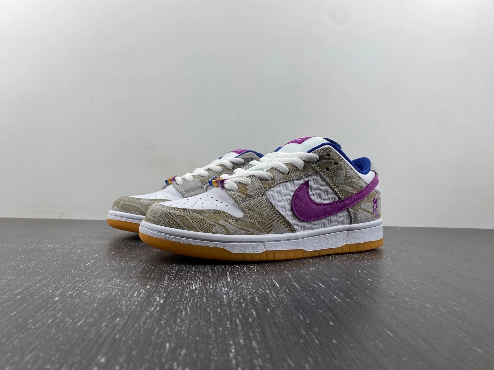 SmoothTexture Dunk SB Low Rayssa Leal FZ5251- 40