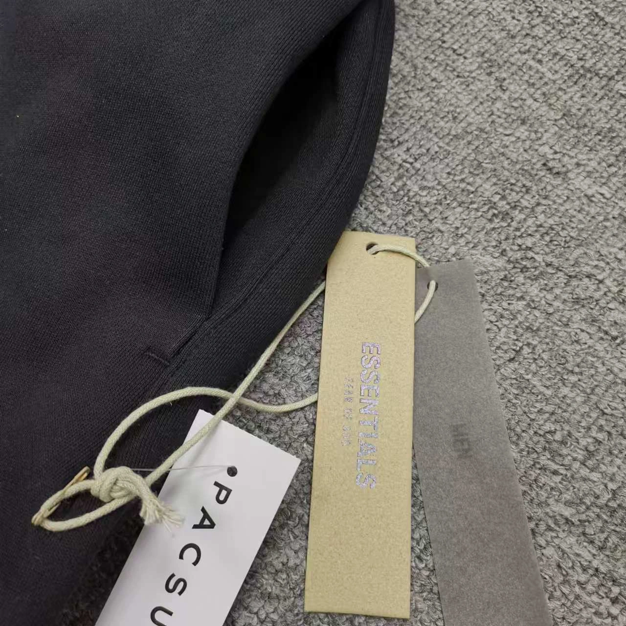 Sporty E*ssential & F*OG Pants Top Sone 20250414- 11429