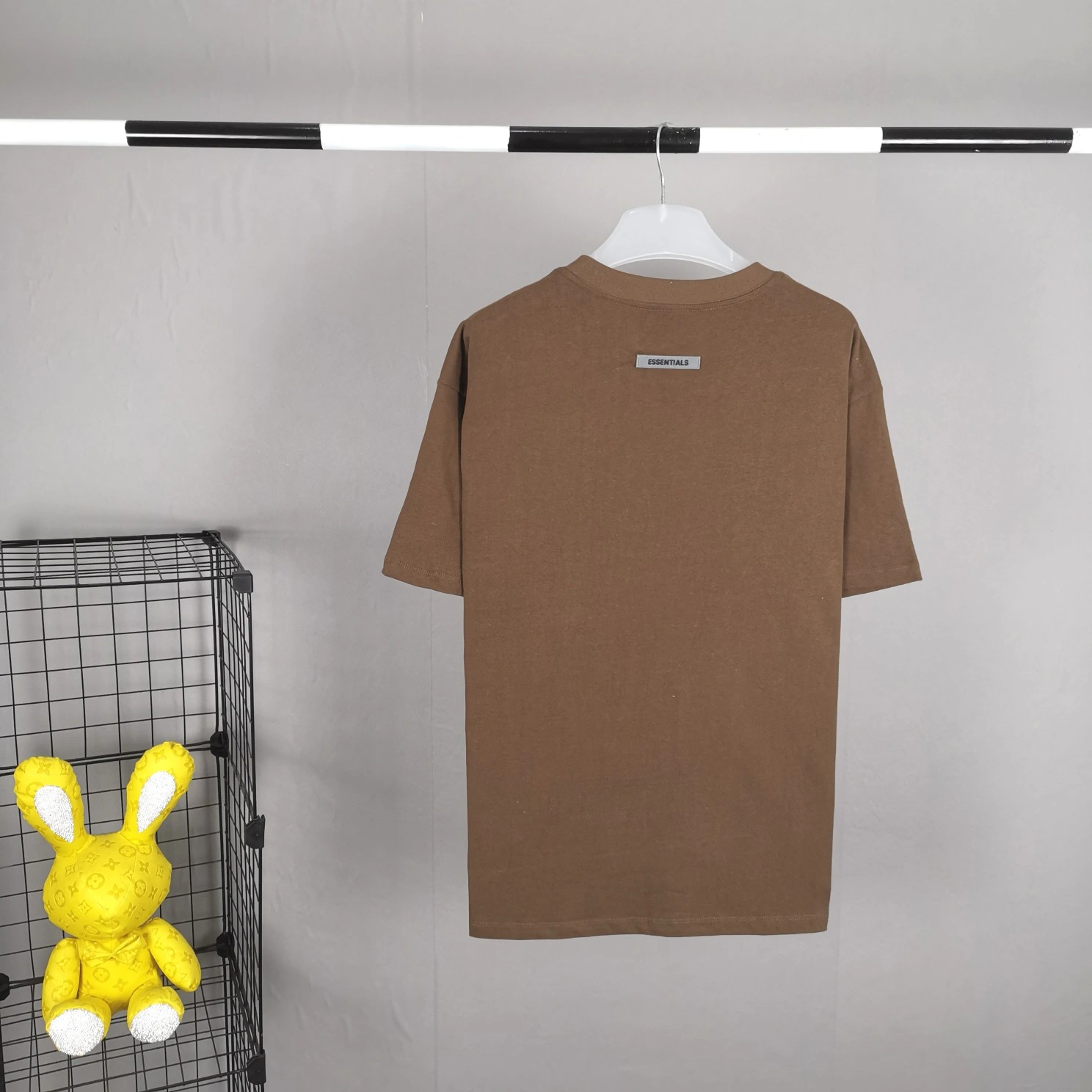 E*ssentials T-shirt Top Quality WM 20230626- FreshLook 11766