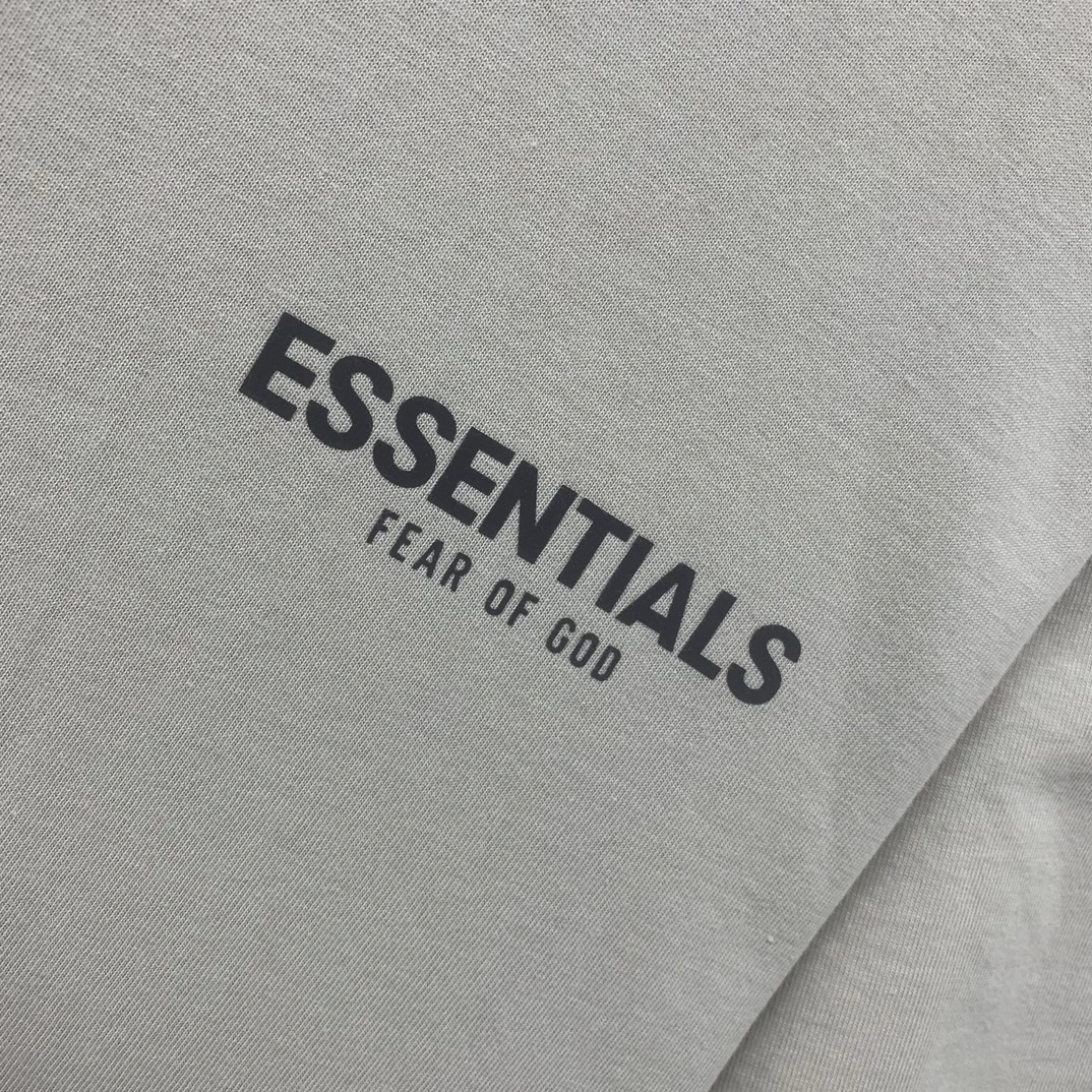 E*ssentials T-shirt Top Quality WM 20230627- Packable 11729
