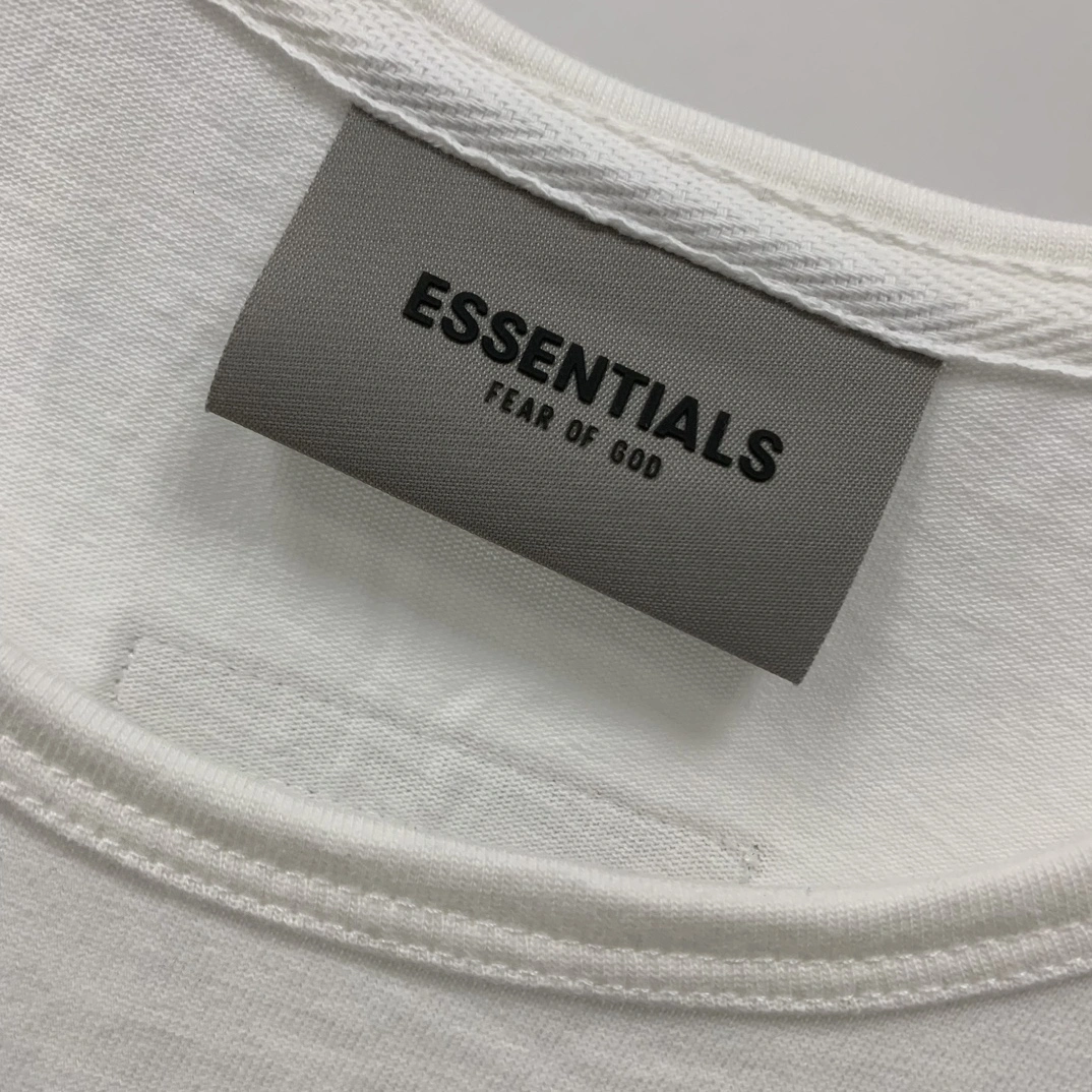 E*ssentials Vest Top Quality WM 20230626- Bold 11798