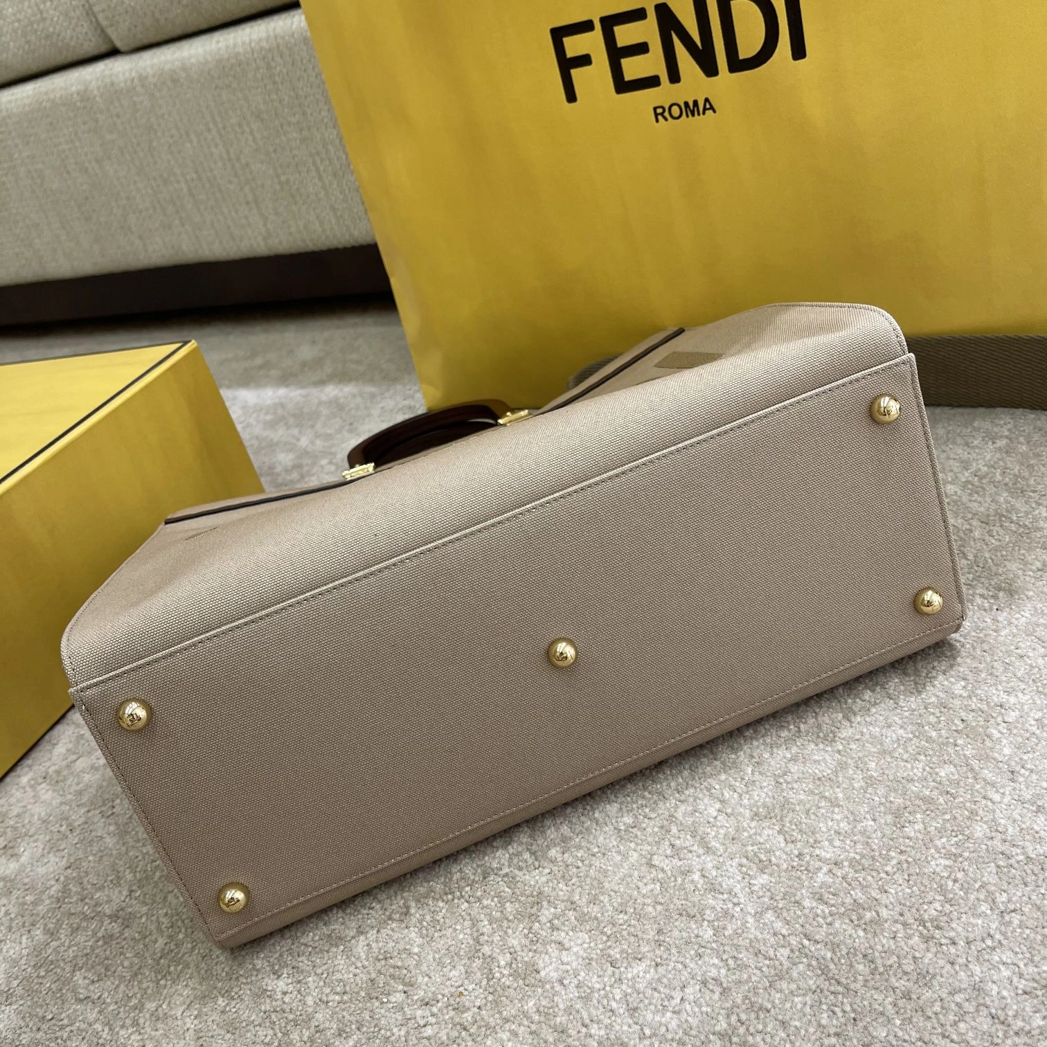 Sophisticated F*endi Bag Top Quality 35*17*31cm 9341