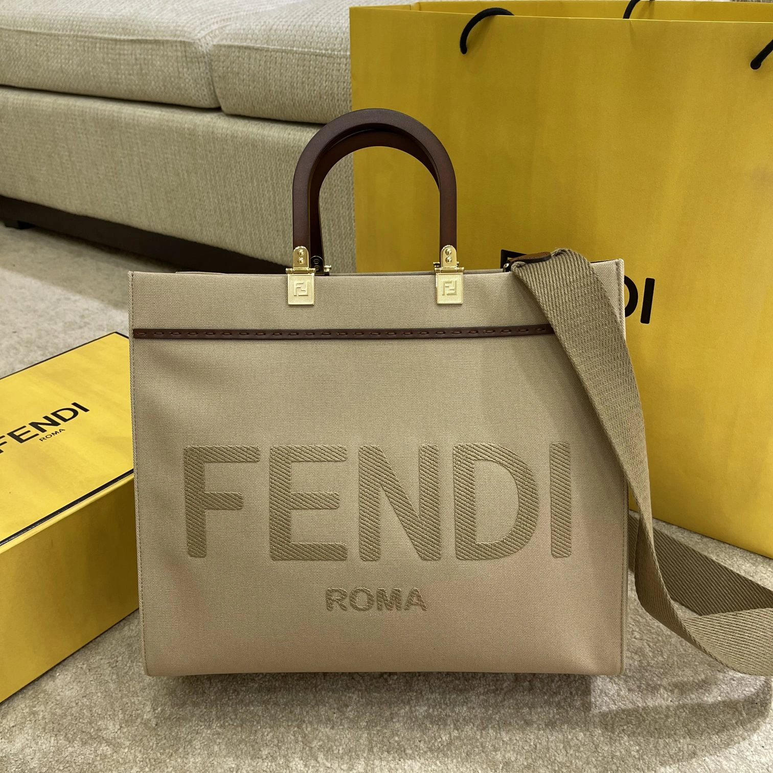 Sophisticated F*endi Bag Top Quality 35*17*31cm 9341