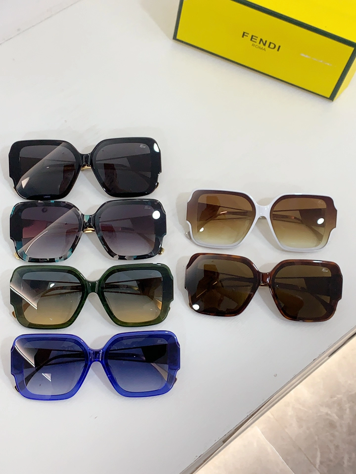 F*endi Glasses Top XX 20240331- Chic 17097