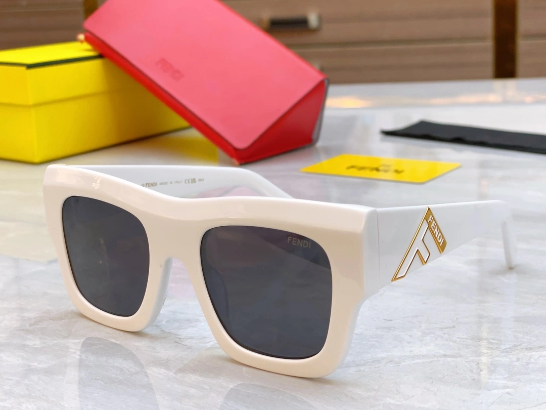 F*endi Glasses Top XX 20240410- Seasonal 17095