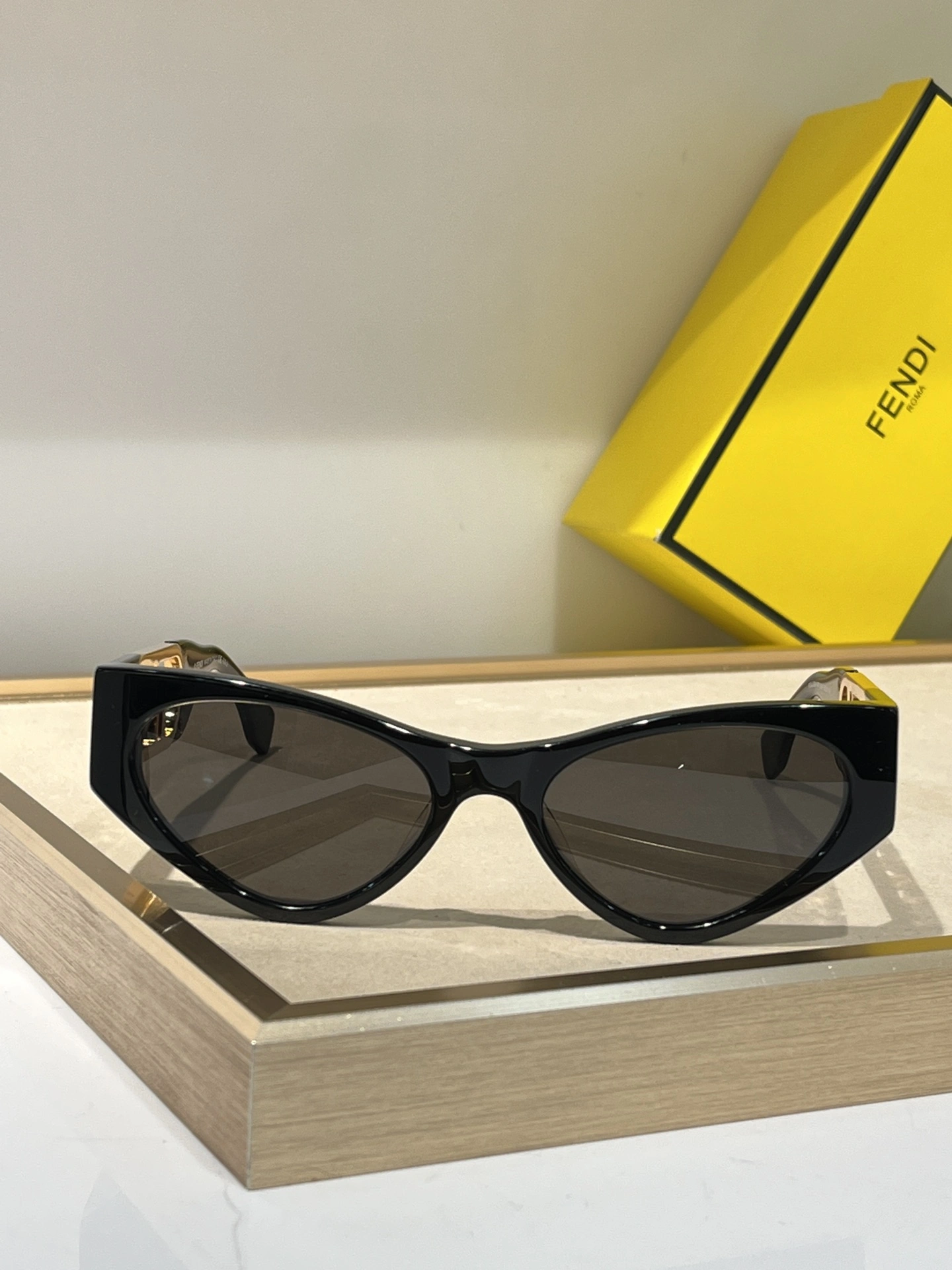 FastDry F*endi Glasses Top XX 20240420- 17092