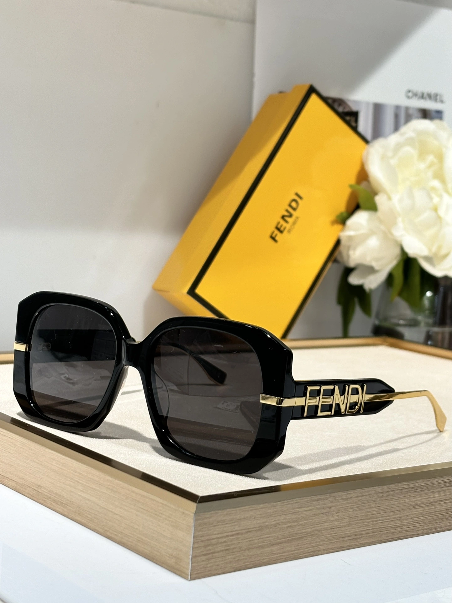 Premium F*endi Glasses Top XX 20240511- 17087