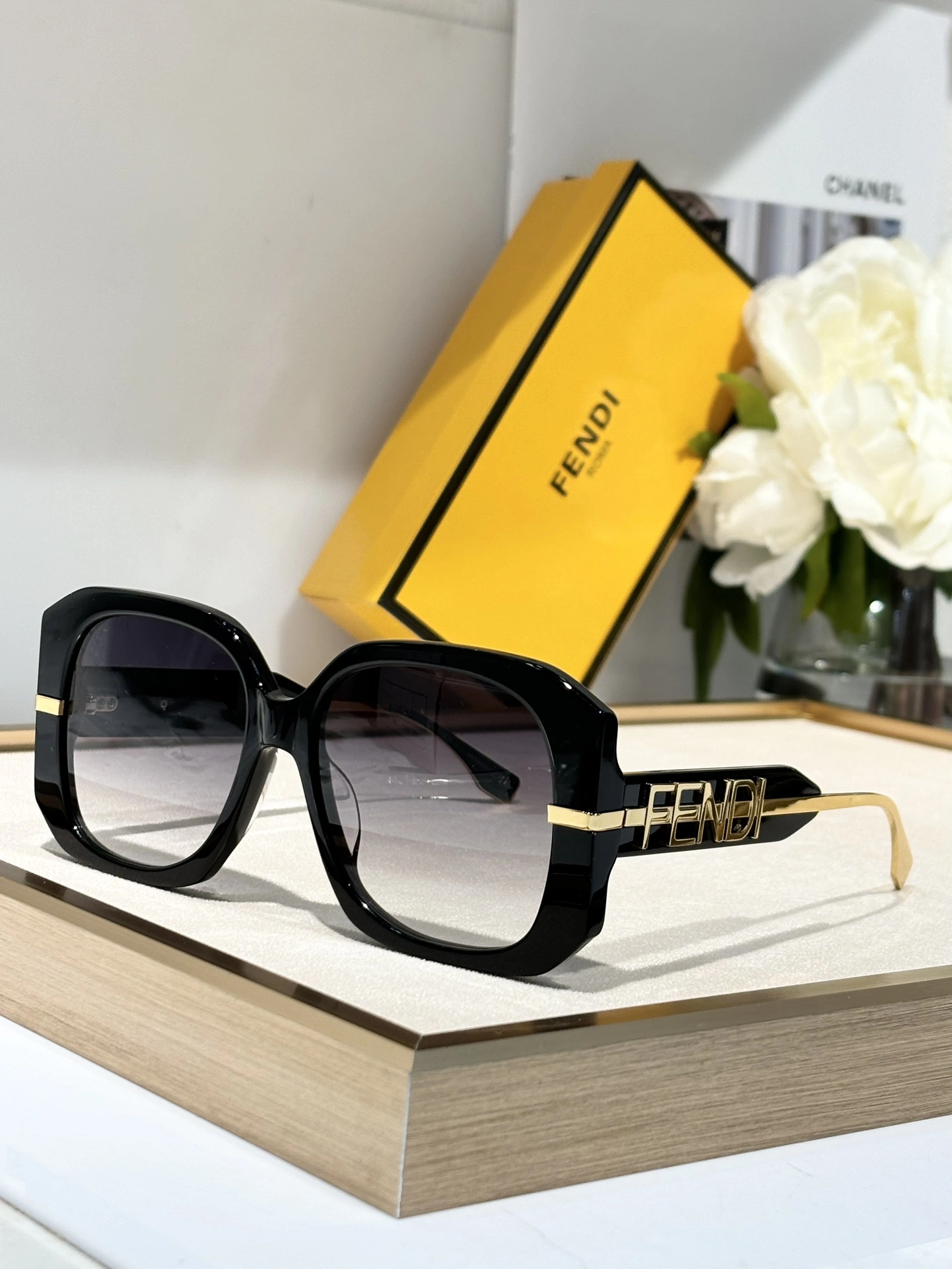 Premium F*endi Glasses Top XX 20240511- 17087