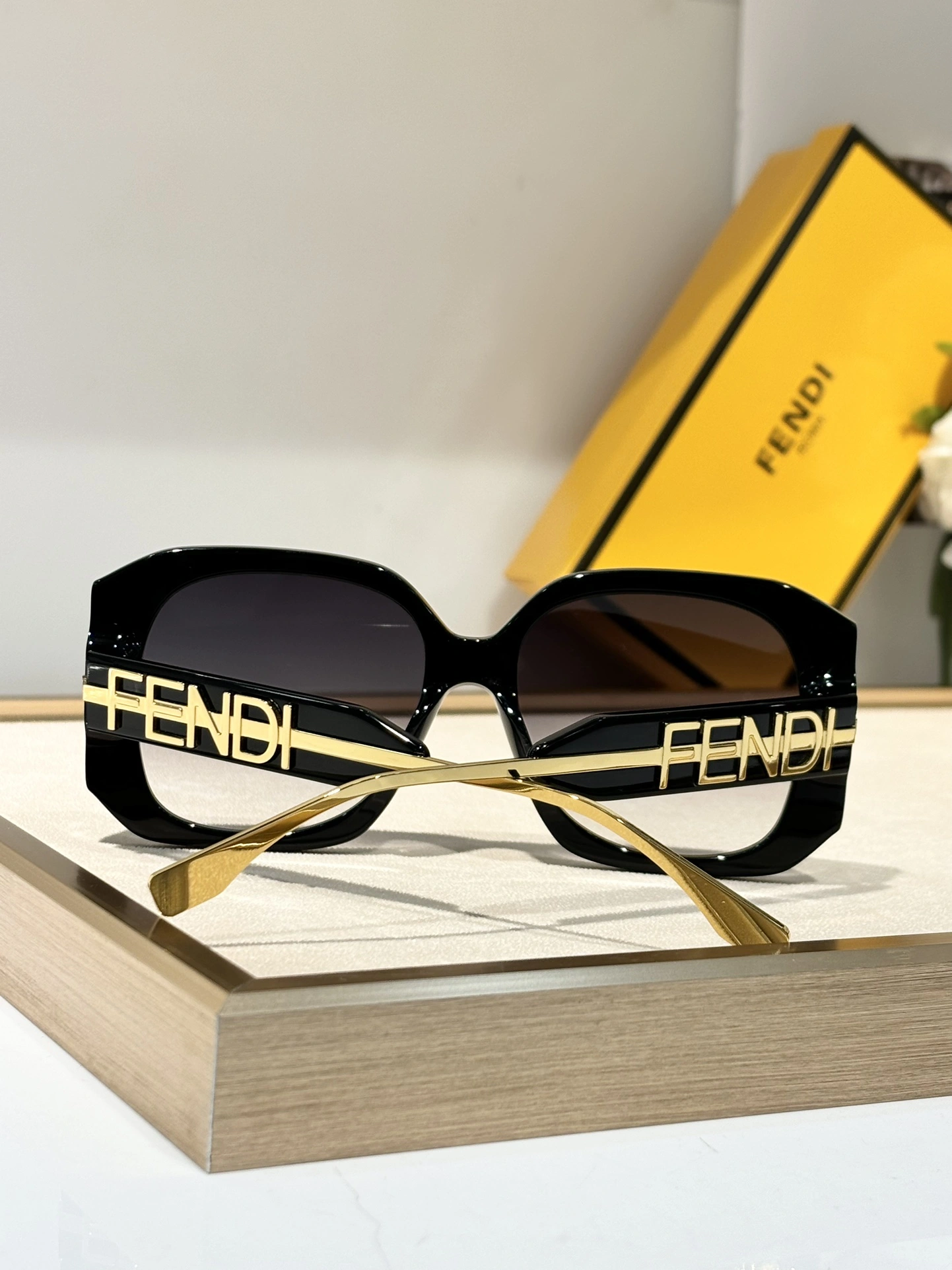 Premium F*endi Glasses Top XX 20240511- 17087
