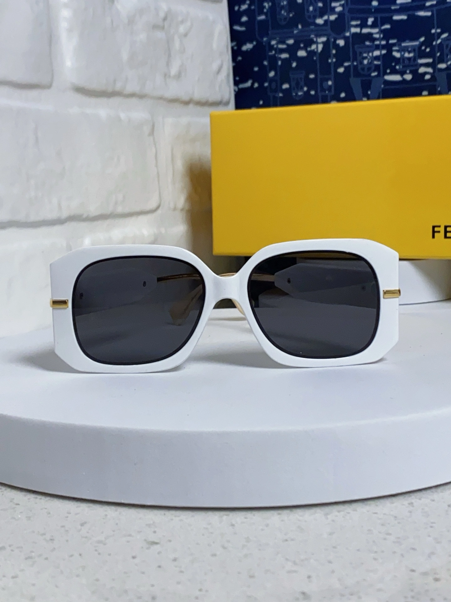F*endi Glasses Top XX 20250402- TechFriendly 17084
