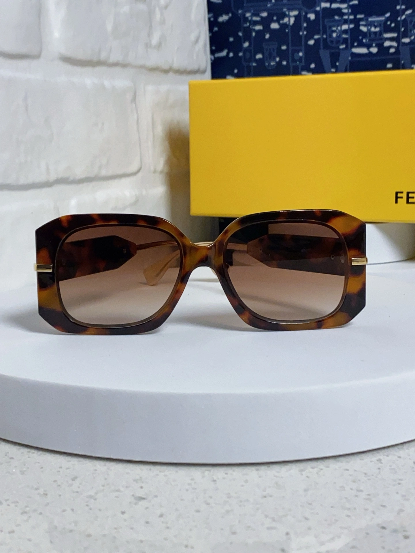 F*endi Glasses Top XX 20250402- TechFriendly 17084