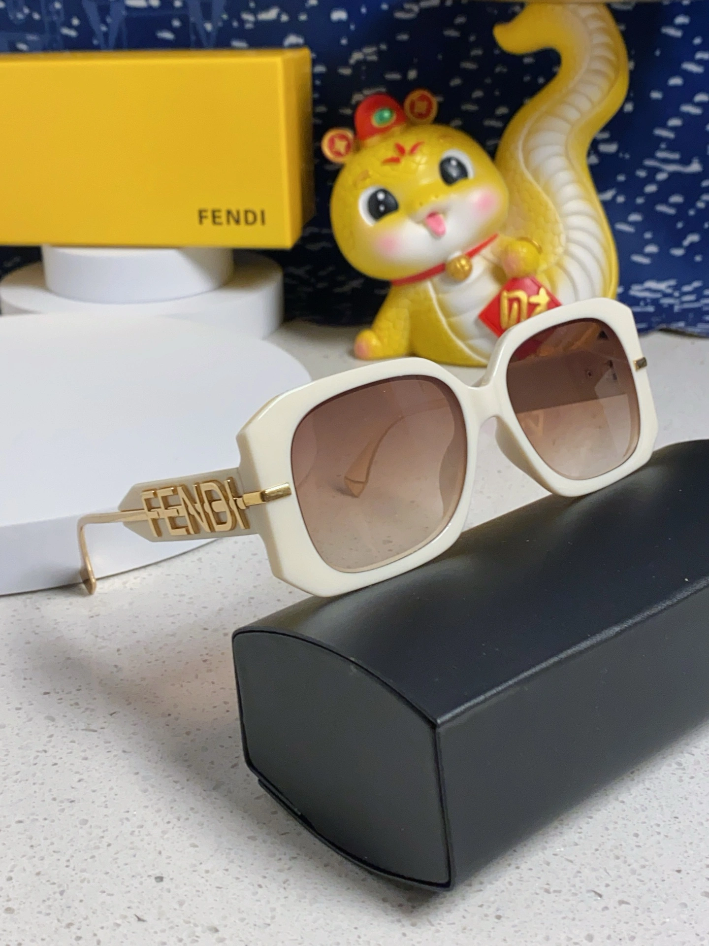 F*endi Glasses Top XX 20250402- TechFriendly 17084