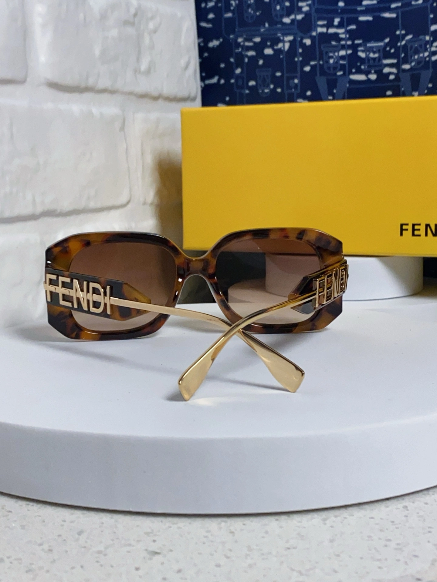 F*endi Glasses Top XX 20250402- TechFriendly 17084