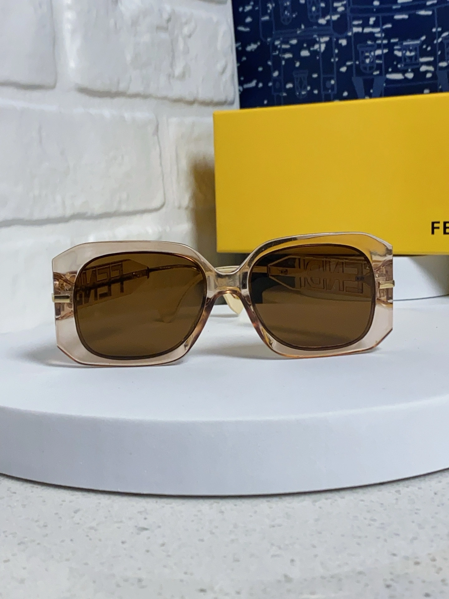F*endi Glasses Top XX 20250402- TechFriendly 17084
