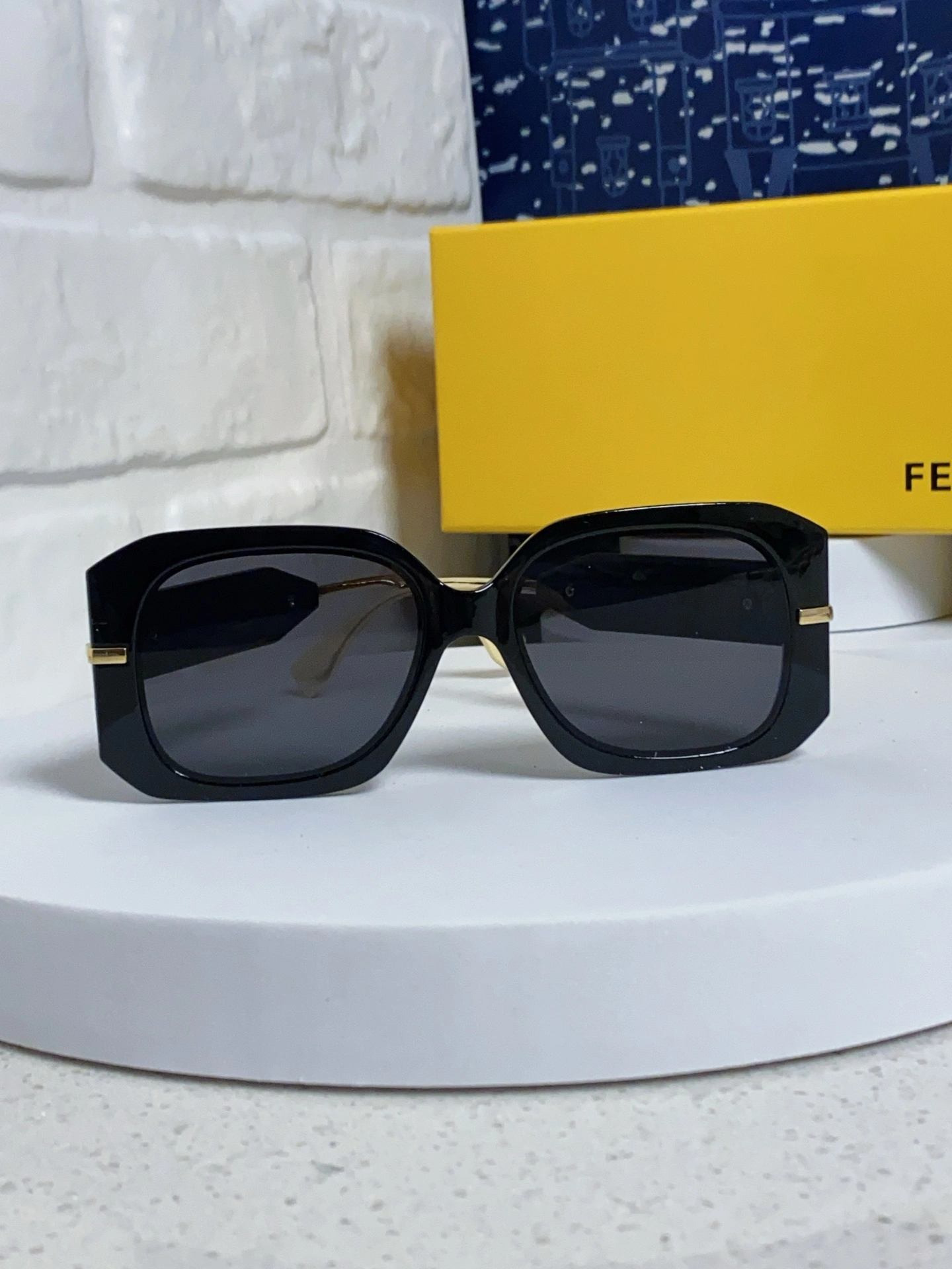 F*endi Glasses Top XX 20250402- TechFriendly 17084