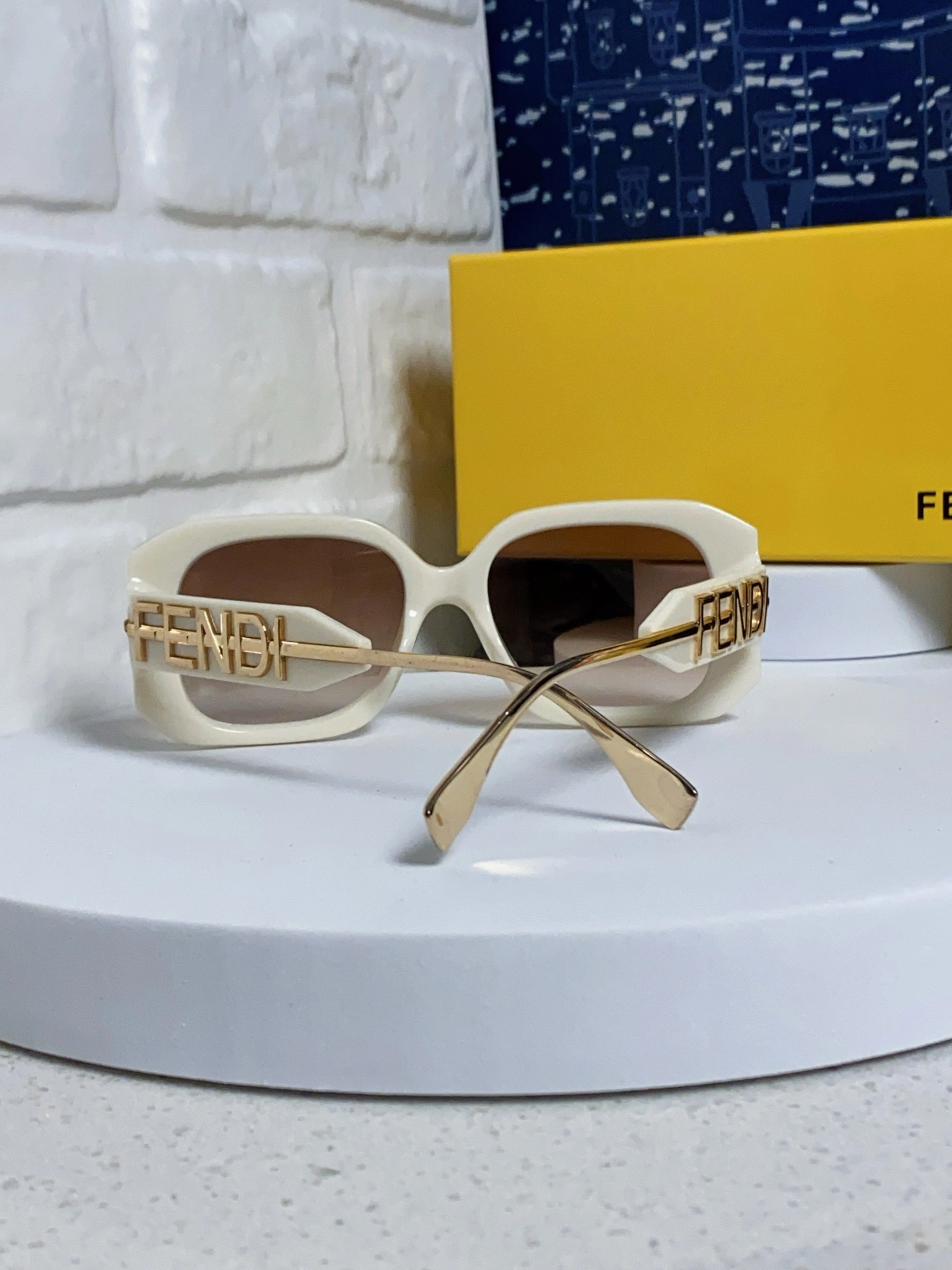 F*endi Glasses Top XX 20250402- TechFriendly 17084