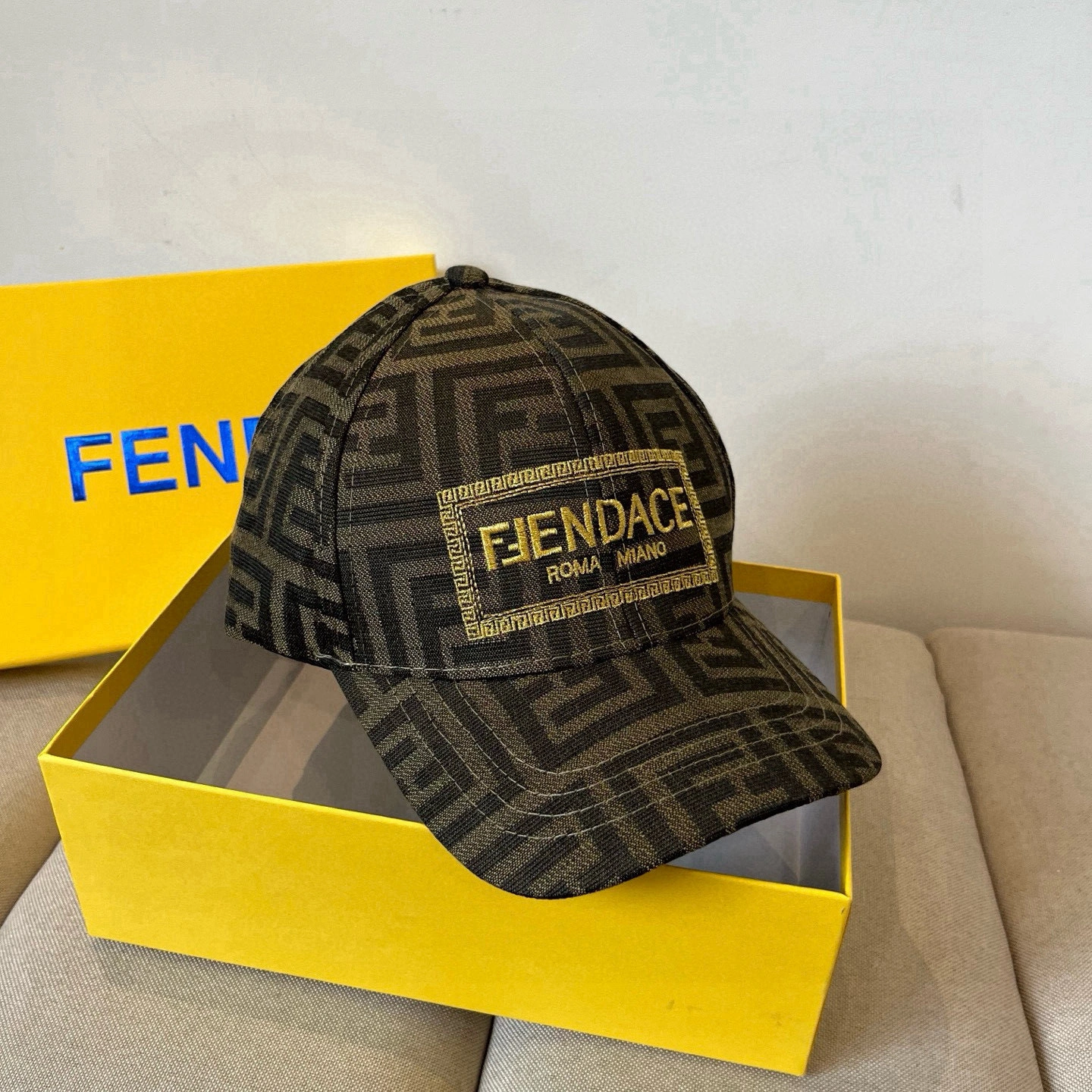 Practical F*endi Hats Top XX250410- 17401