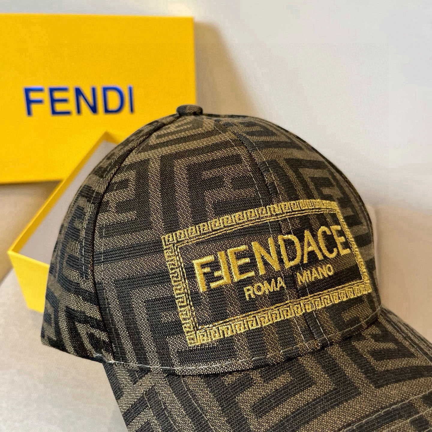 Practical F*endi Hats Top XX250410- 17401