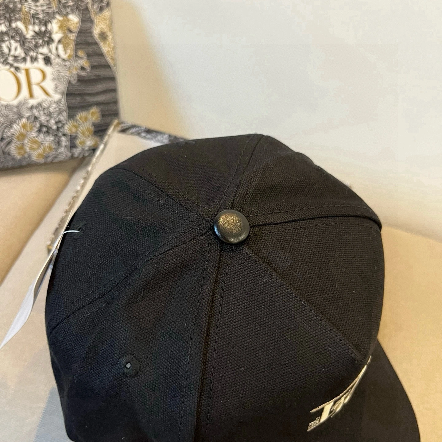 Cozy F*endi Hats Top XX250410- 17398