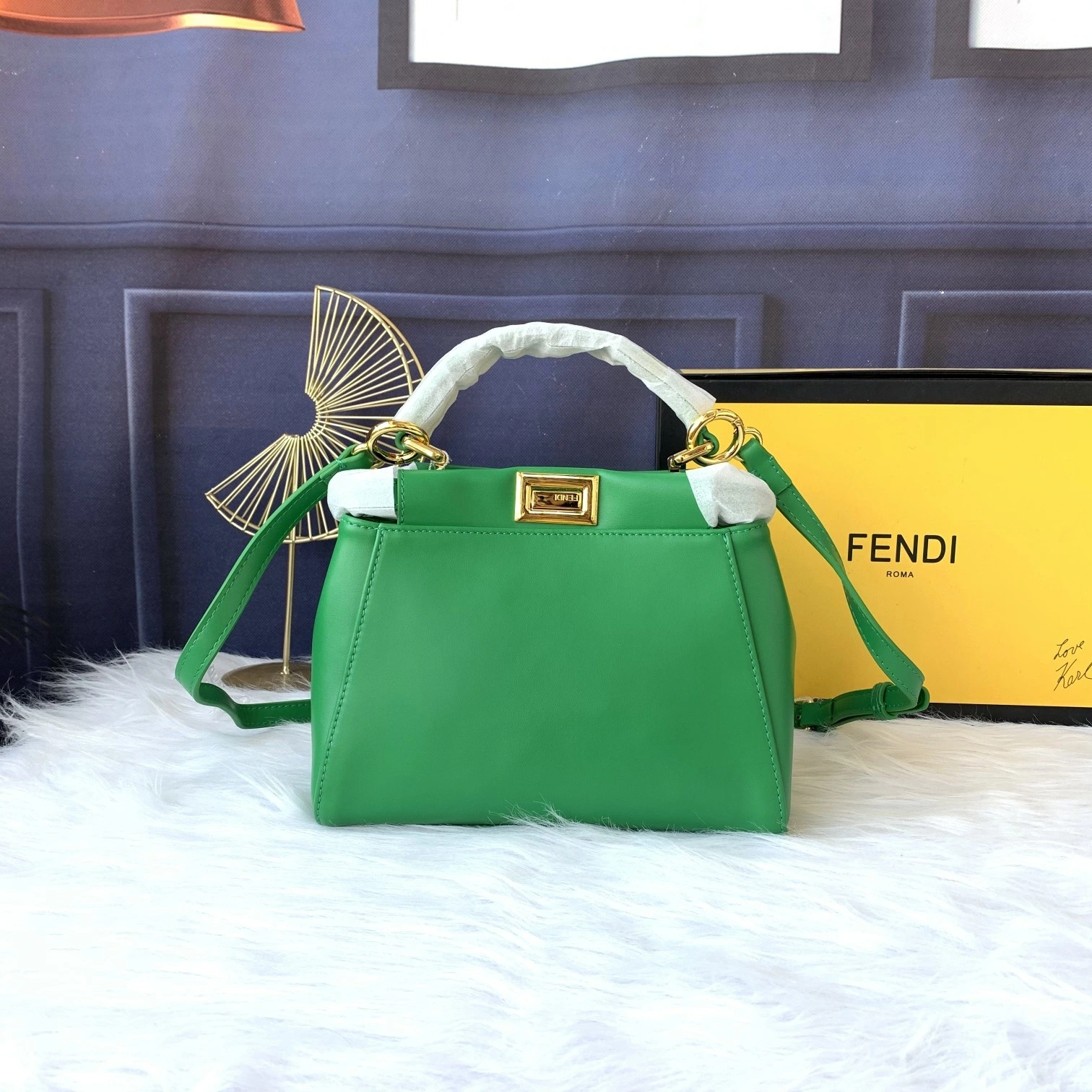 Efficient F*endi Top Bag 23*18*11cm 9355