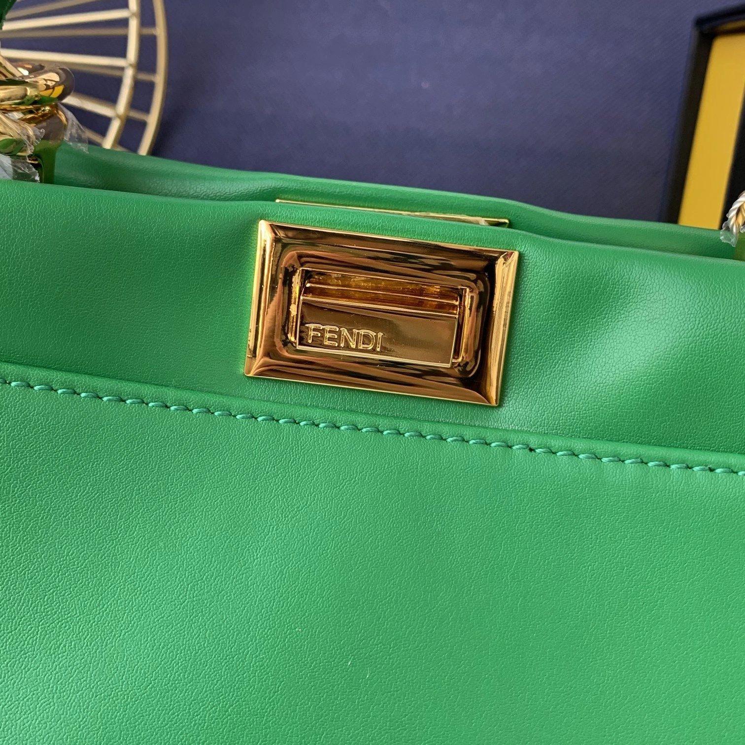 Efficient F*endi Top Bag 23*18*11cm 9355