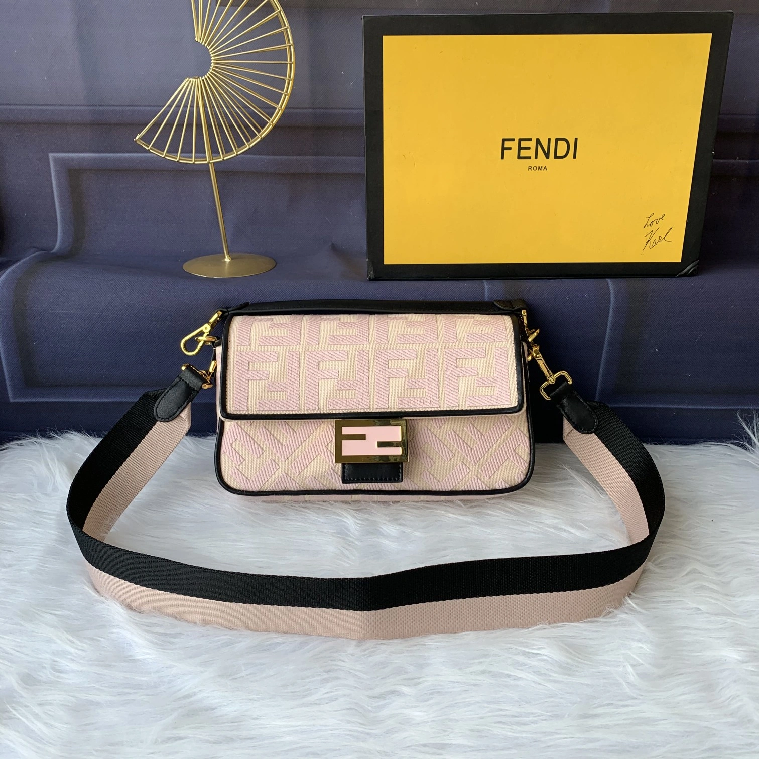 F*endi Top Bag 26*14*4cm Timeless 9342