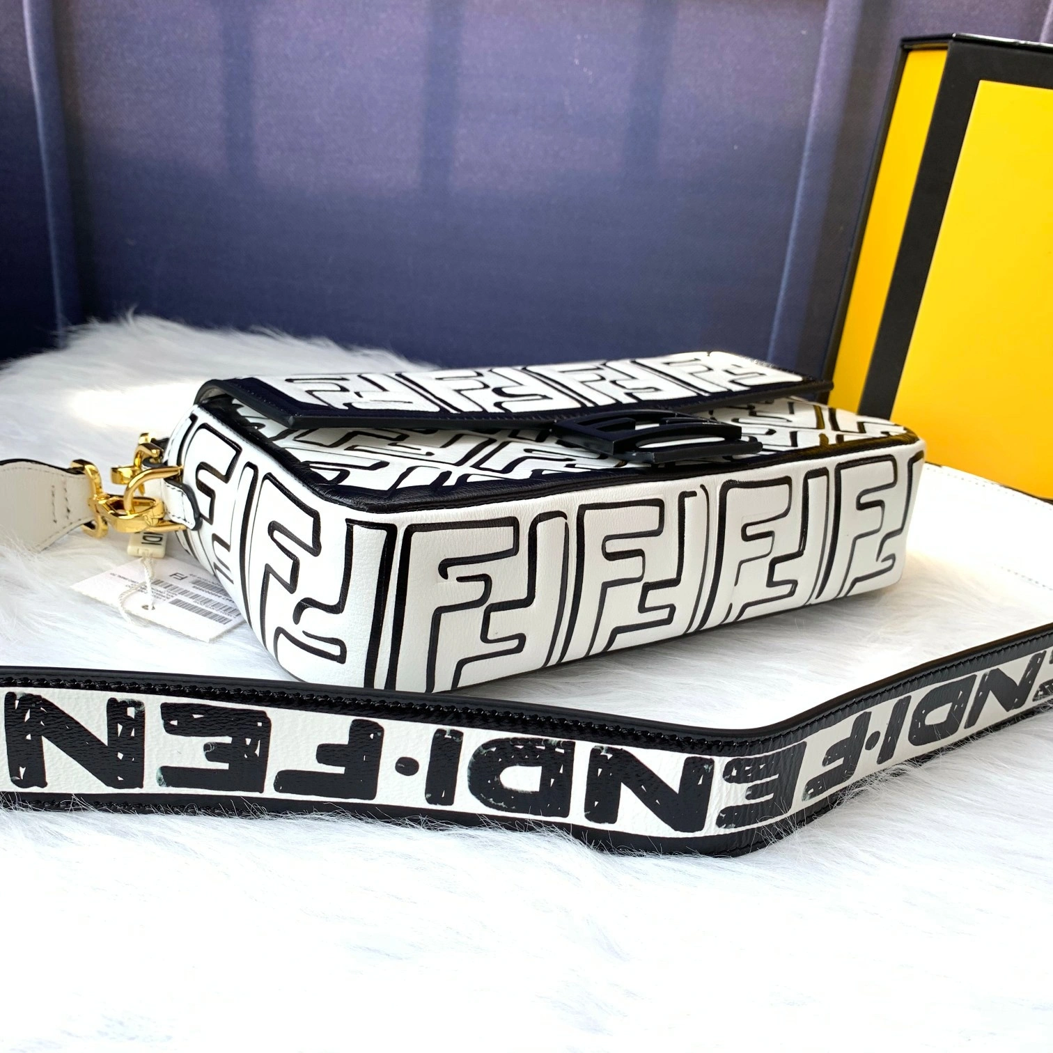 GoodFit F*endi Top Bag 26*14*4cm 9352