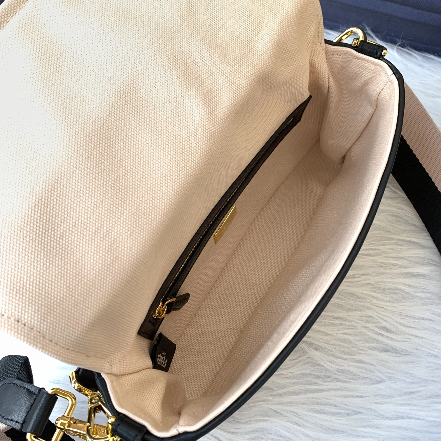 F*endi Top Bag 26*14*4cm Timeless 9342