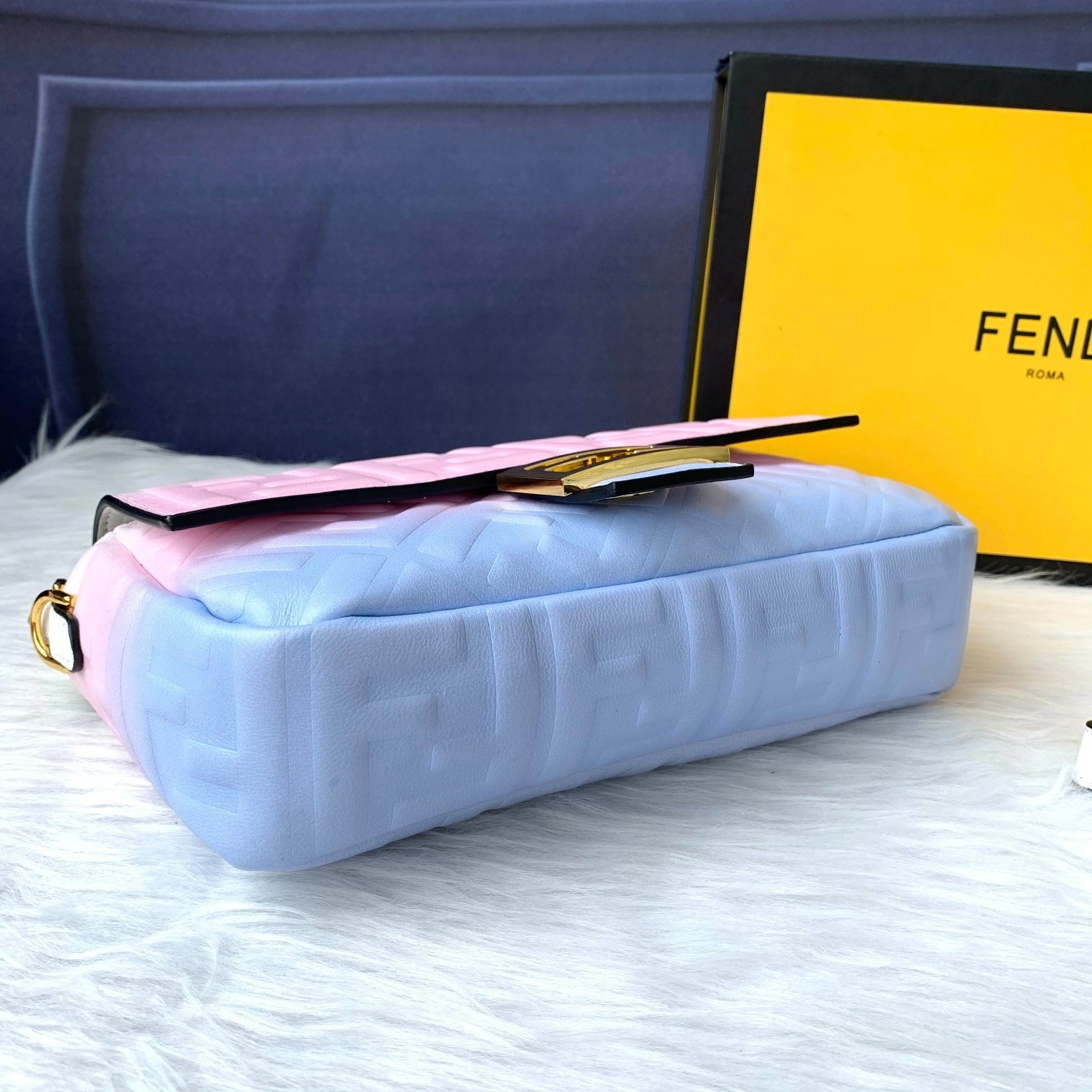 Stretchable F*endi Top Bag 26*14*4cm 9353
