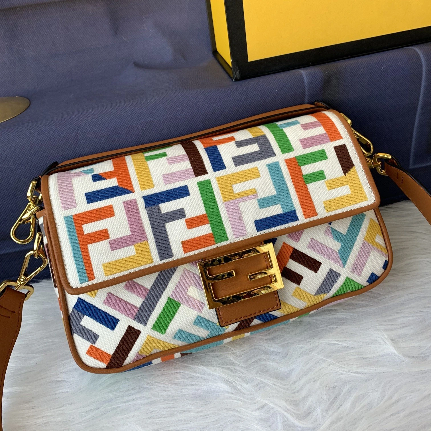 SportInspired F*endi Top Bag 26*14*4cm 9350
