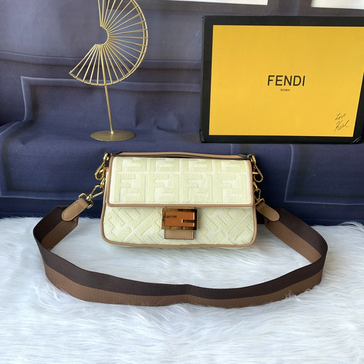 Classic F*endi Top Bag 26*14*4cm 9345