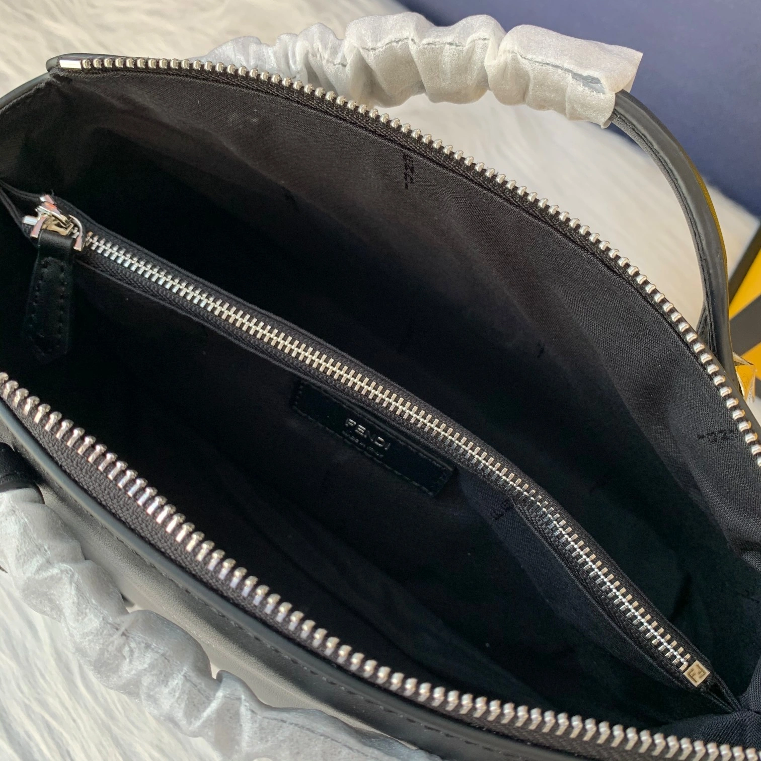 TechFriendly F*endi Top Bag 27*15*13cm 9348