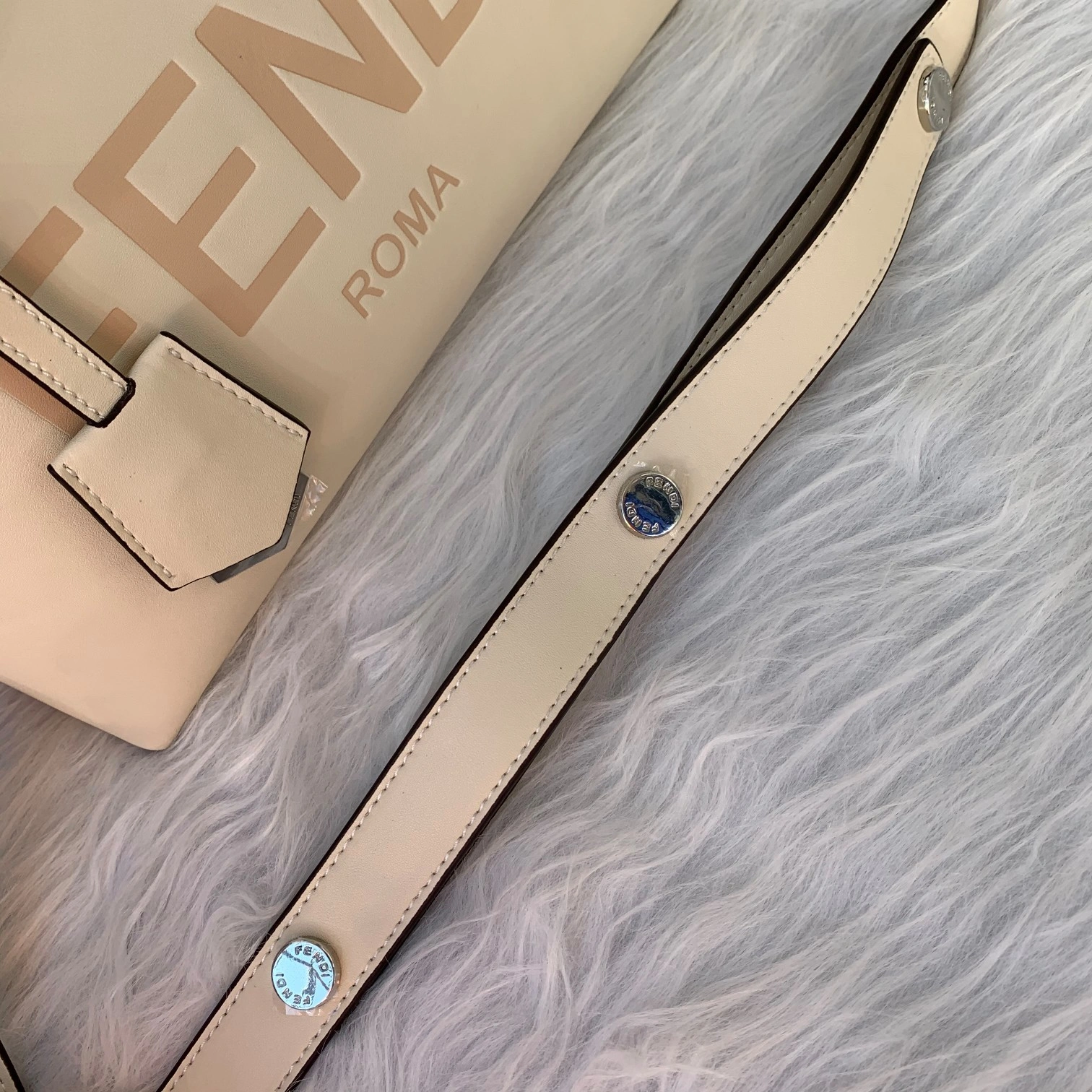 F*endi Top Bag 27*15*13cm Efficient 9351